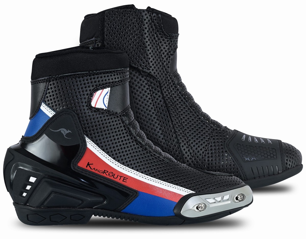 BOTAS DE MOTO DE CARRETERA ESTILO DEPORTIVO, DE CAÑA CORTA/MEDIA, ULTRAPERFORADAS, CON HOMOLOGACIÓN CE Y EPI BOTAS DE MOTO DE CARRETERA ESTILO DEPORTIVO, DE CAÑA CORTA/MEDIA, ULTRAPERFORADAS, CON HOMOLOGACIÓN CE Y EPI