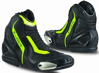 BOTAS DE MOTO CARRETERA ESTILO DEPORTIVO CAÑA CORTA IMPERMEABLES Y TRANSPIRABLES CON HOMOLOGACIÓN CE Y EPI
