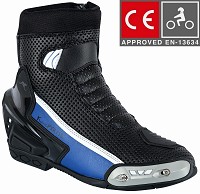 BOTAS DE MOTO DE CARRETERA ESTILO DEPORTIVO, DE CAÑA CORTA/MEDIA, ULTRAPERFORADAS, CON HOMOLOGACIÓN CE Y EPI
